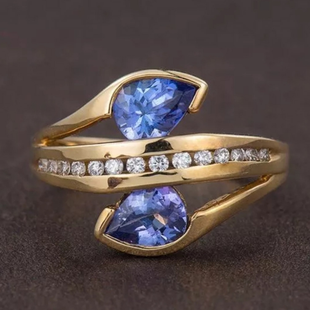 🎀18k Royal Blue Sapphire Diamond Accent Ring - Picture 5 of 5